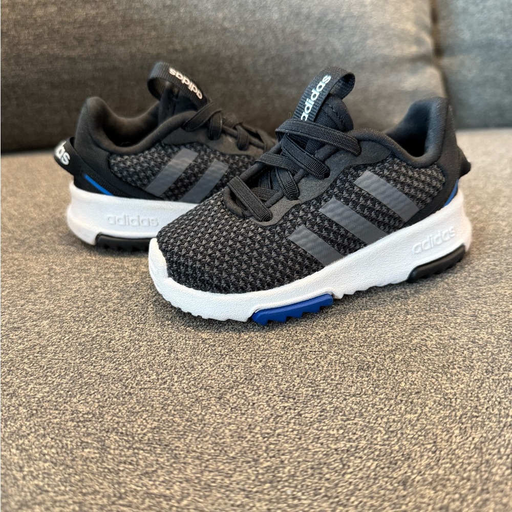 Adidas Racer TR 2.01 Sneakers Shoes Boys Size 5k (5) Toddler FY0110 Black NWOT